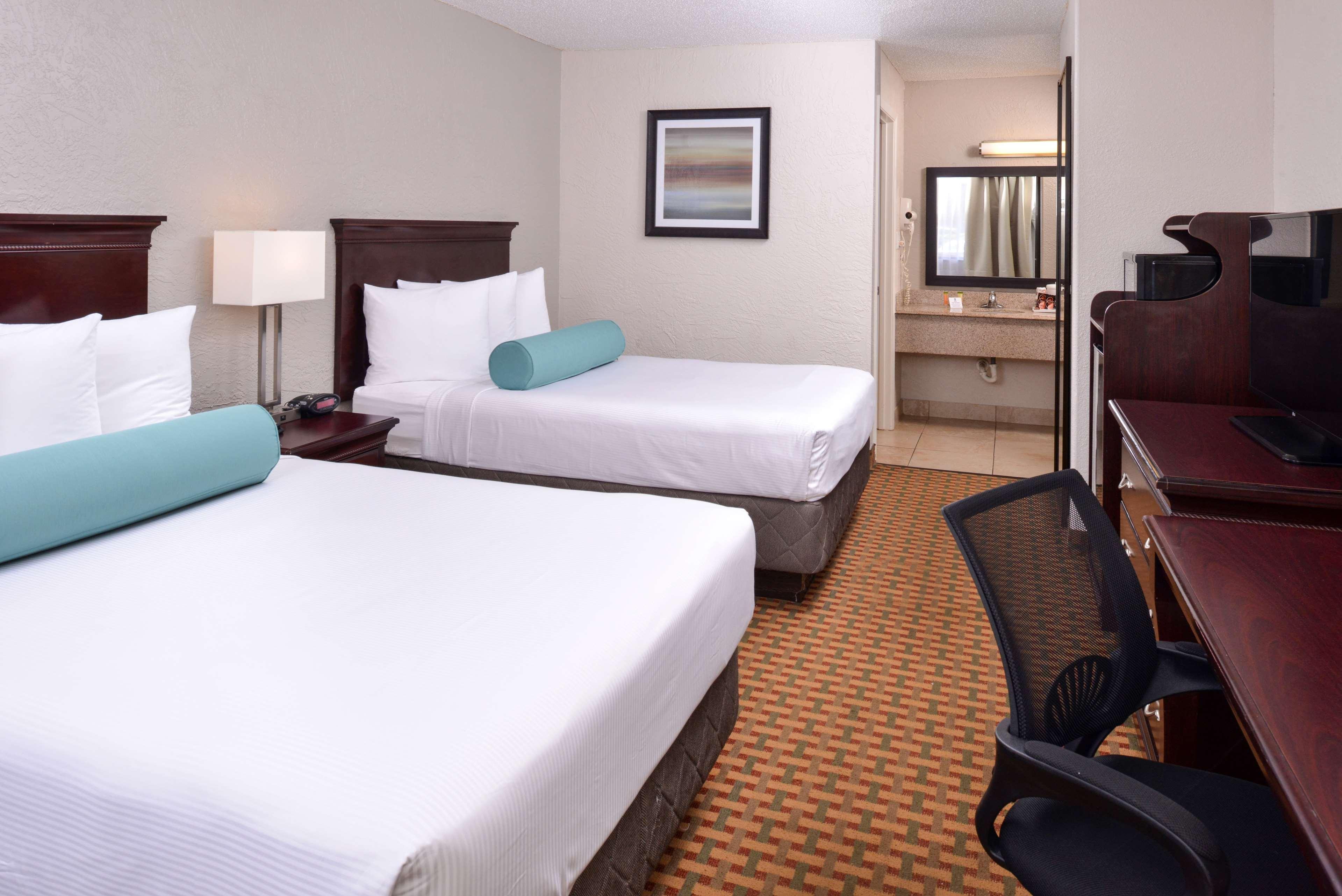 เบสต์ เวสเทิร์น อินเตอร์เนชั่นแนล ไดรฟ์ ออร์ลันโด Hotel Williamsburg ภายนอก รูปภาพ