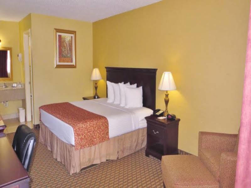 เบสต์ เวสเทิร์น อินเตอร์เนชั่นแนล ไดรฟ์ ออร์ลันโด Hotel Williamsburg ภายนอก รูปภาพ